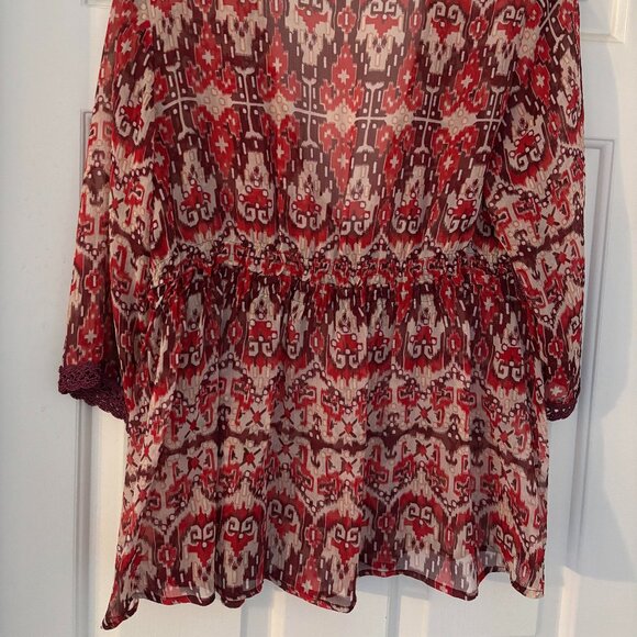 Cabi vneck top - Picture 3 of 3